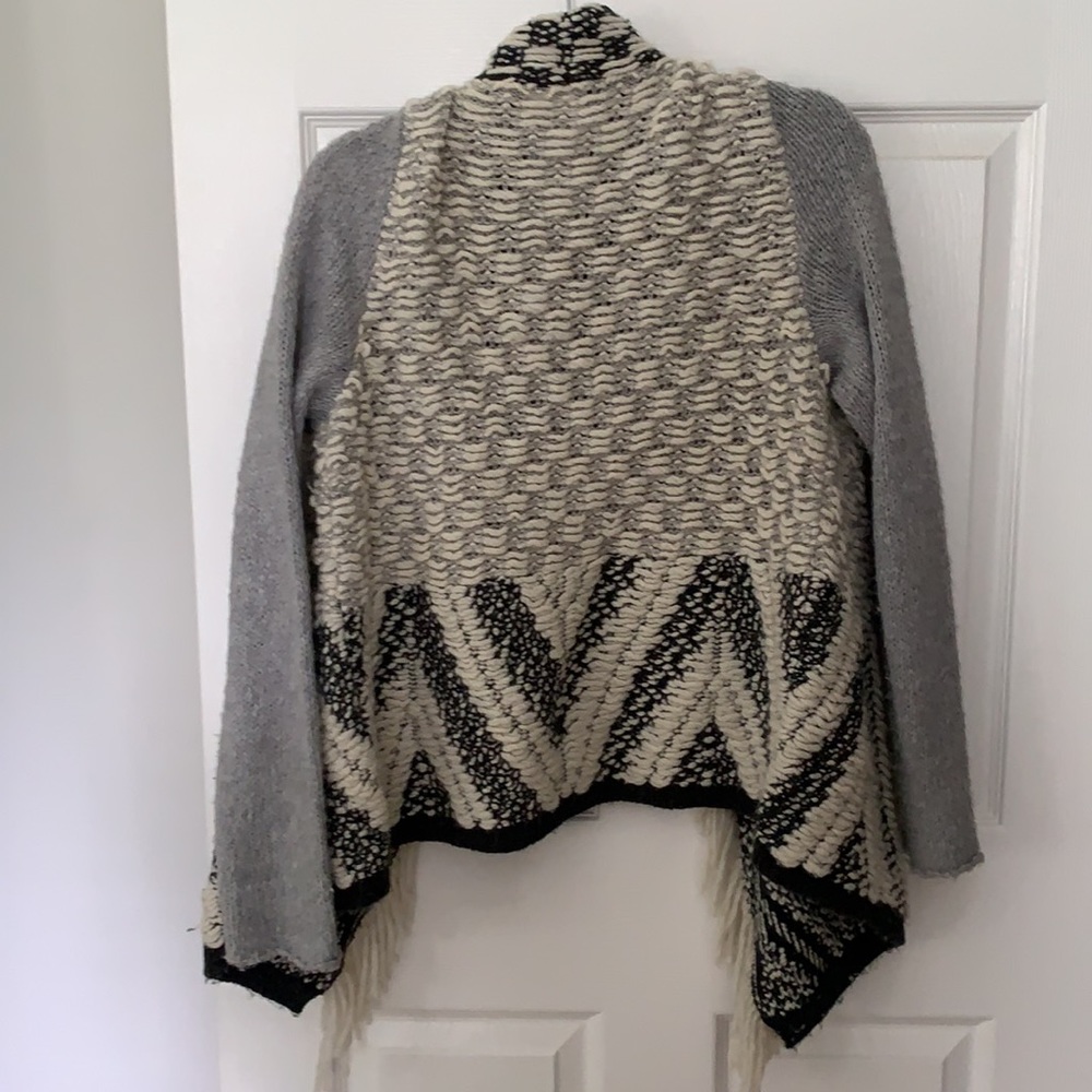 Sweater - Picture 3 of 3